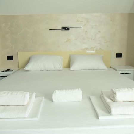 Pansion Eden Hotel Nis Bagian luar foto